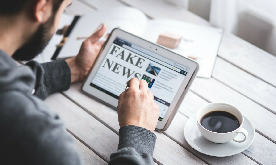 ej8z48cyqj_____fake-news-g9ece50c62_1920 ej8z48cyqj_____fake-news-g9ece50c62_1920